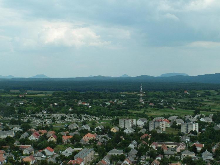 Panorama towards Sümeg and the extinct volcanoes of Basin of Tapoca from the wall of the fortress